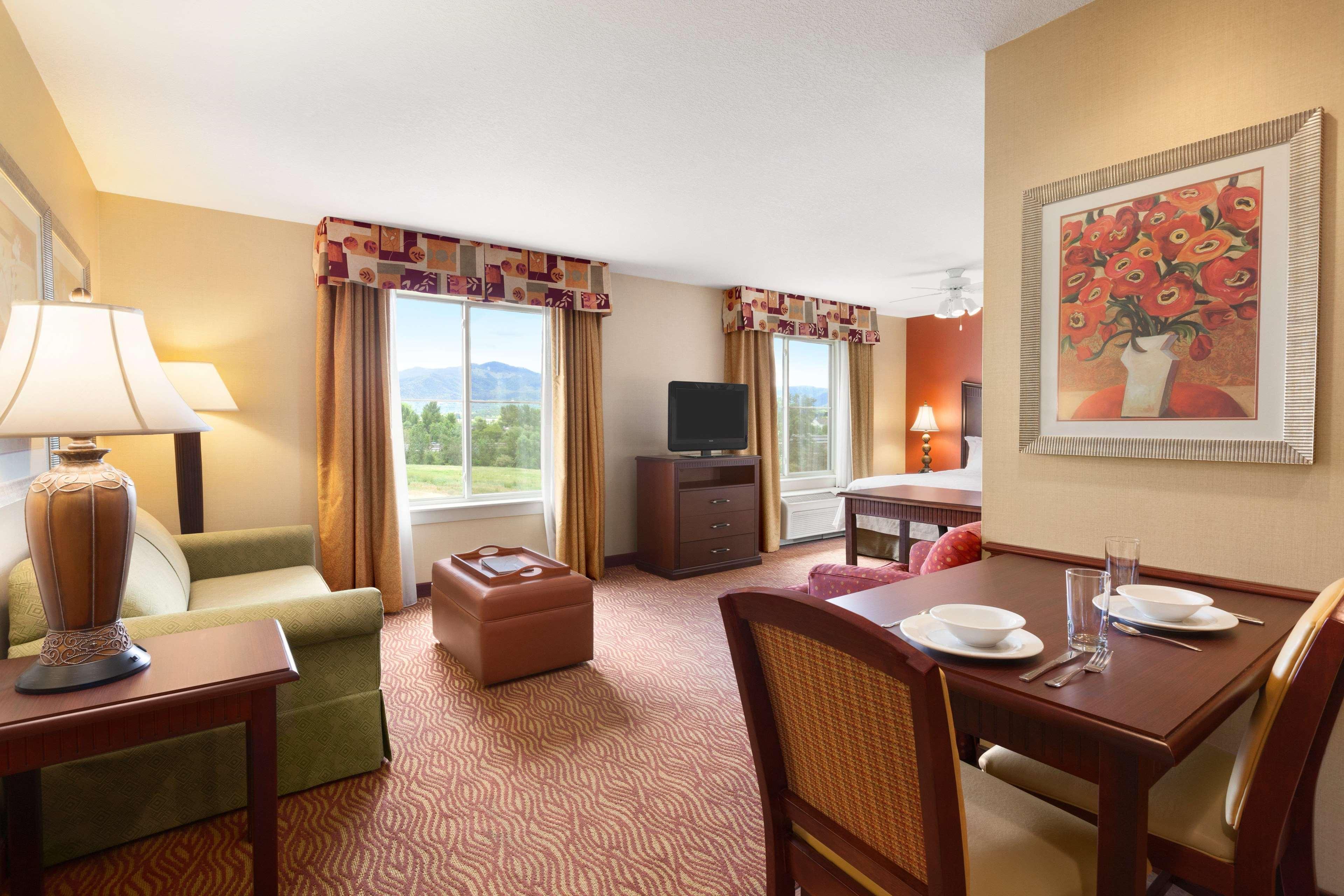 โฮมวู้ด สวีท บาย ฮิลตัน เมดฟอร์ด Hotel ภายนอก รูปภาพ