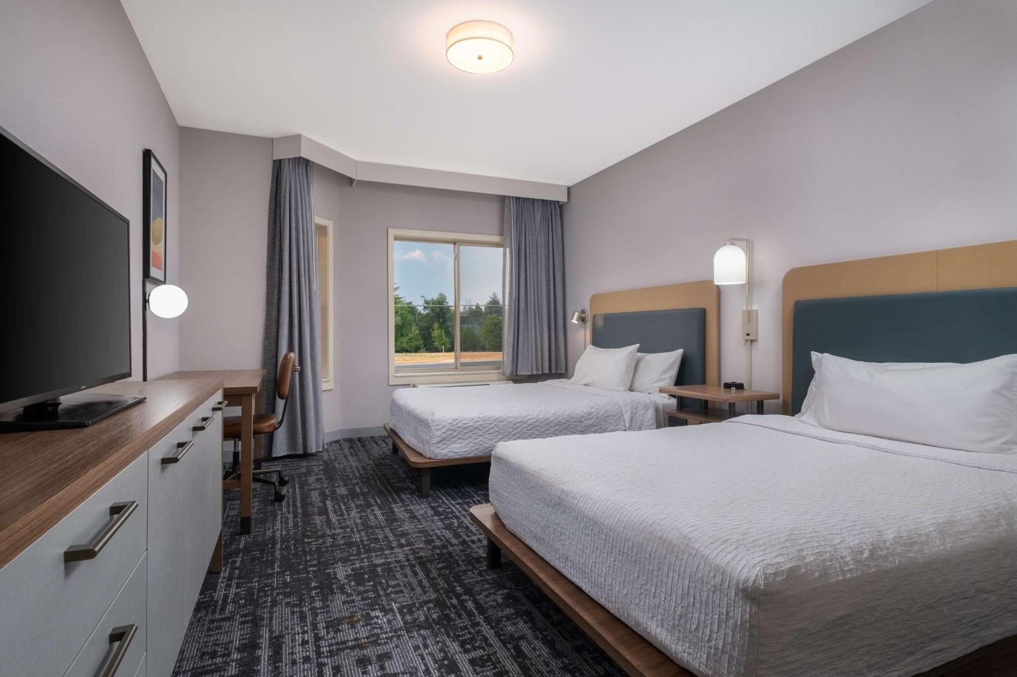 โฮมวู้ด สวีท บาย ฮิลตัน เมดฟอร์ด Hotel ภายนอก รูปภาพ