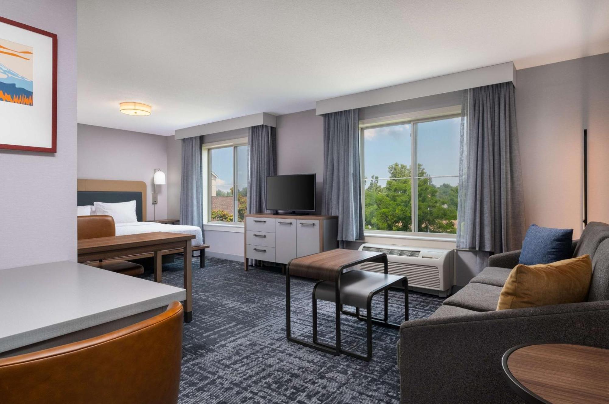 โฮมวู้ด สวีท บาย ฮิลตัน เมดฟอร์ด Hotel ภายนอก รูปภาพ